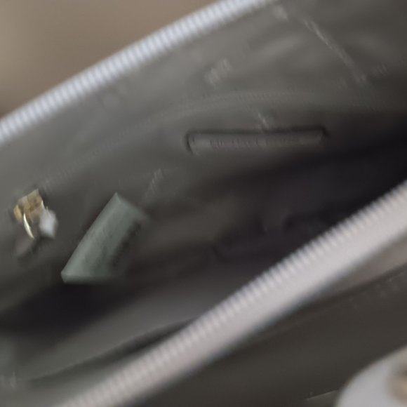 Michael Kors LG EW Emilia Tote - Picture 3 of 8